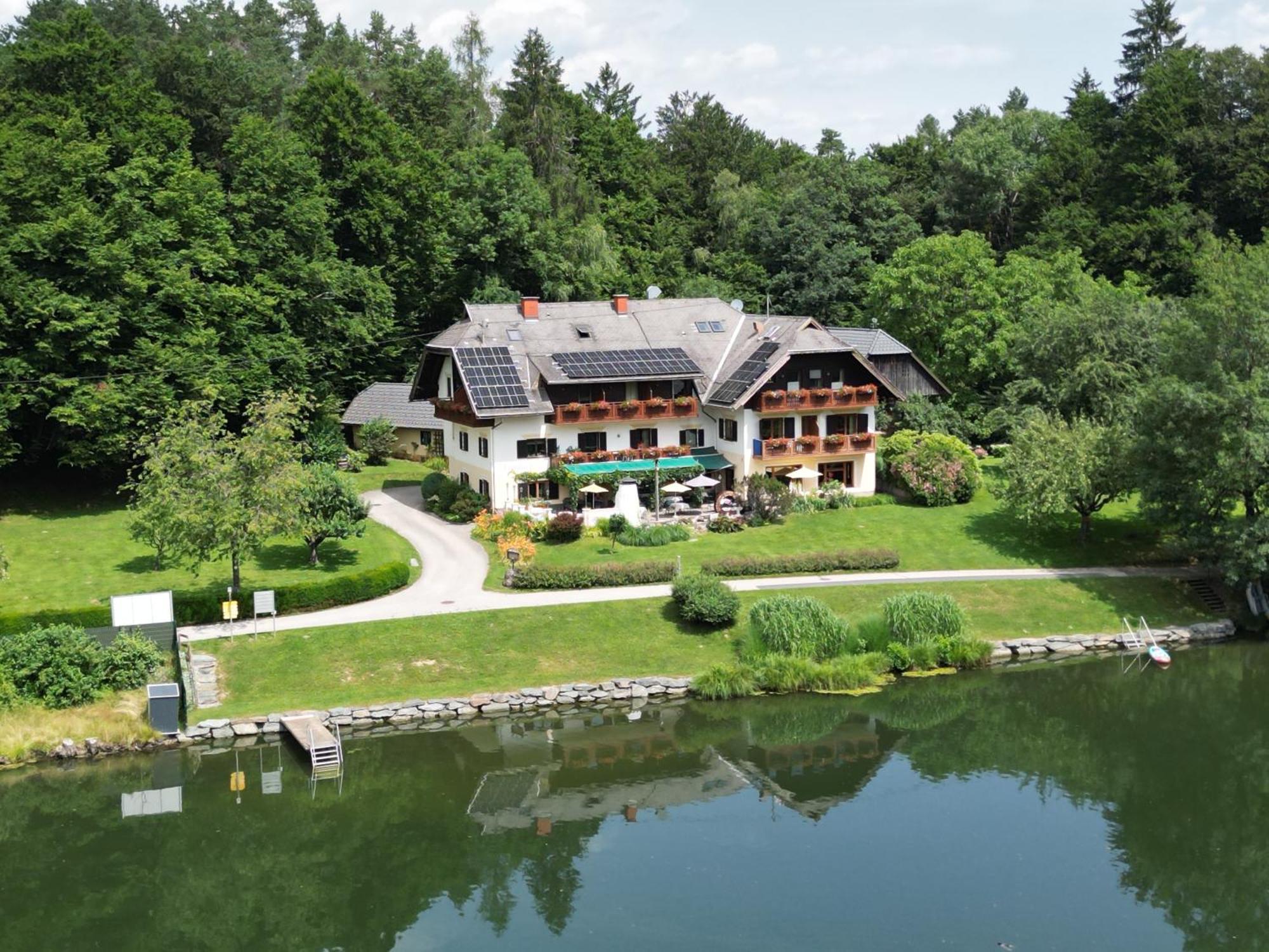 Landgasthof Trattnig Schiefling am See Extérieur photo